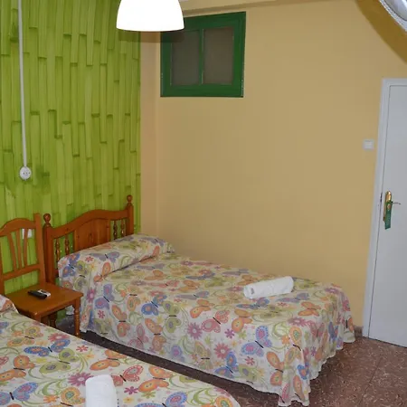 호스탈 도나 카르멘 게스트하우스 론다