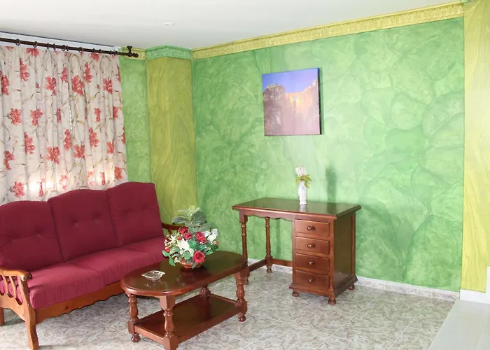 Dona Carmen בית הארחה רונדה